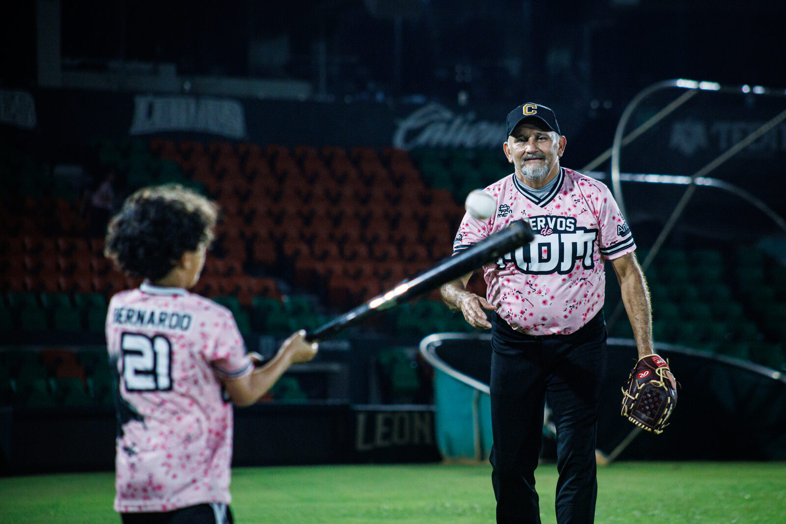 La siguiente generación toma su turno al bat.